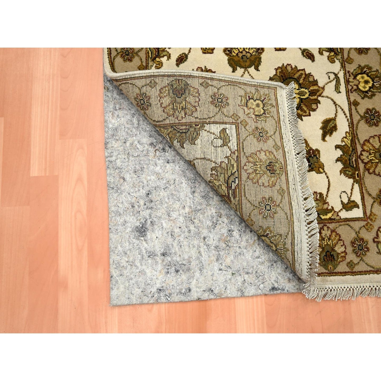 2'6"X6'2" White Rajasthan Leaf Design Hand Knotted Wool & Silk Runner Rug