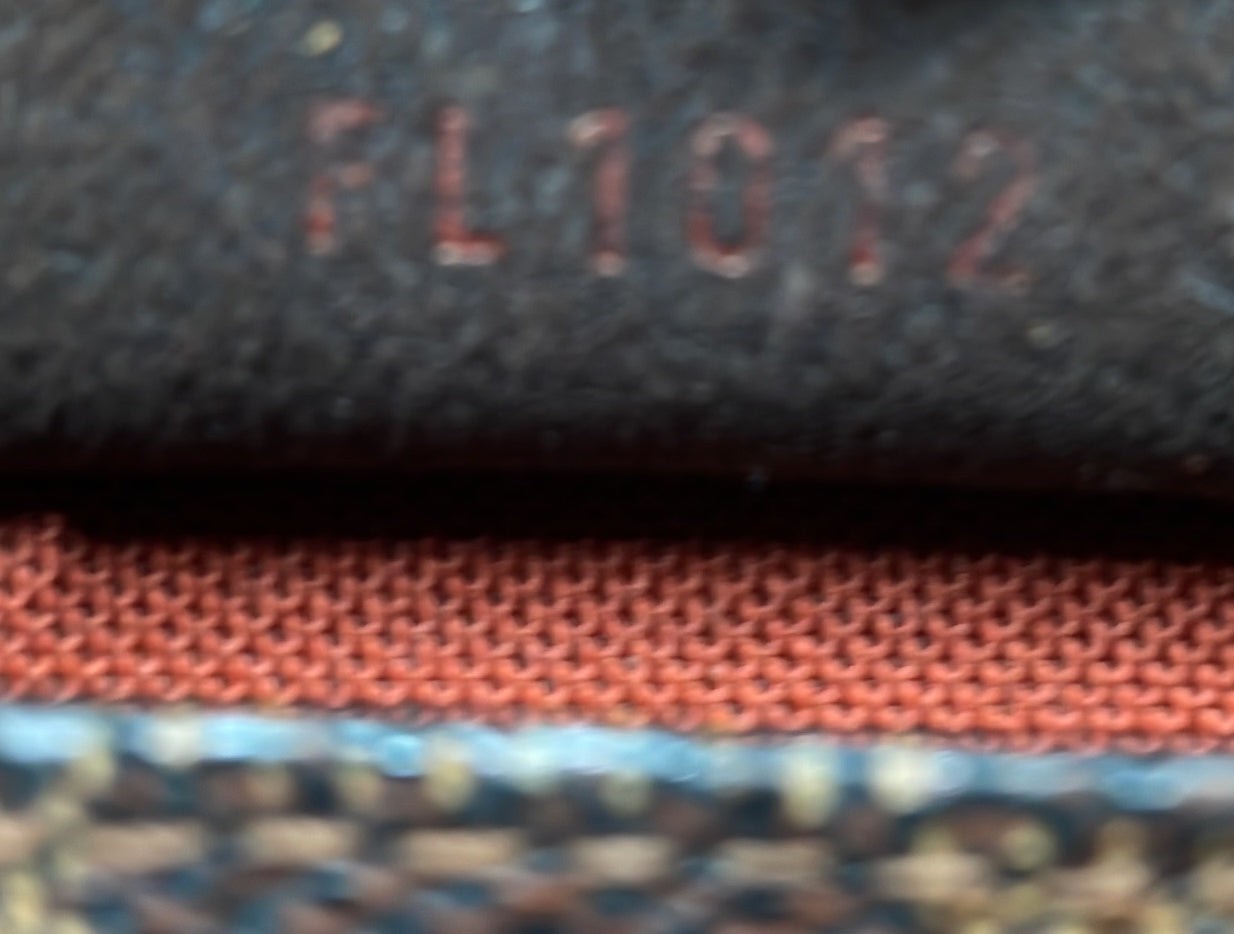 Louis Vuitton Navona Pochette Accessoires Damier