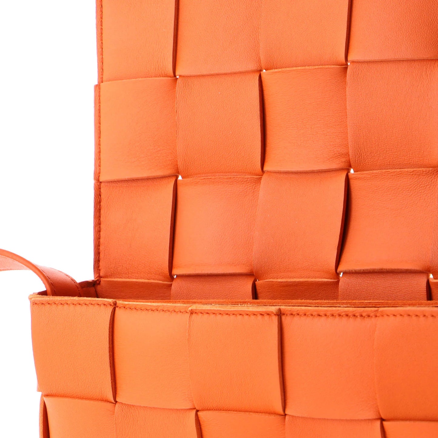 Bottega Veneta Cassette Crossbody Bag Maxi Intrecciato Leather Small