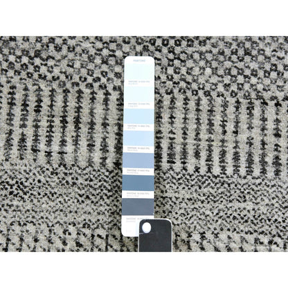 2'7"X8' Power Gray Grass Design Hand Knotted Undyed Wool Runner Rug