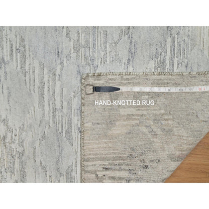2'x3' Pastel Gray Modern Design Undyed Natural Wool Hand Knotted Mat Rug
