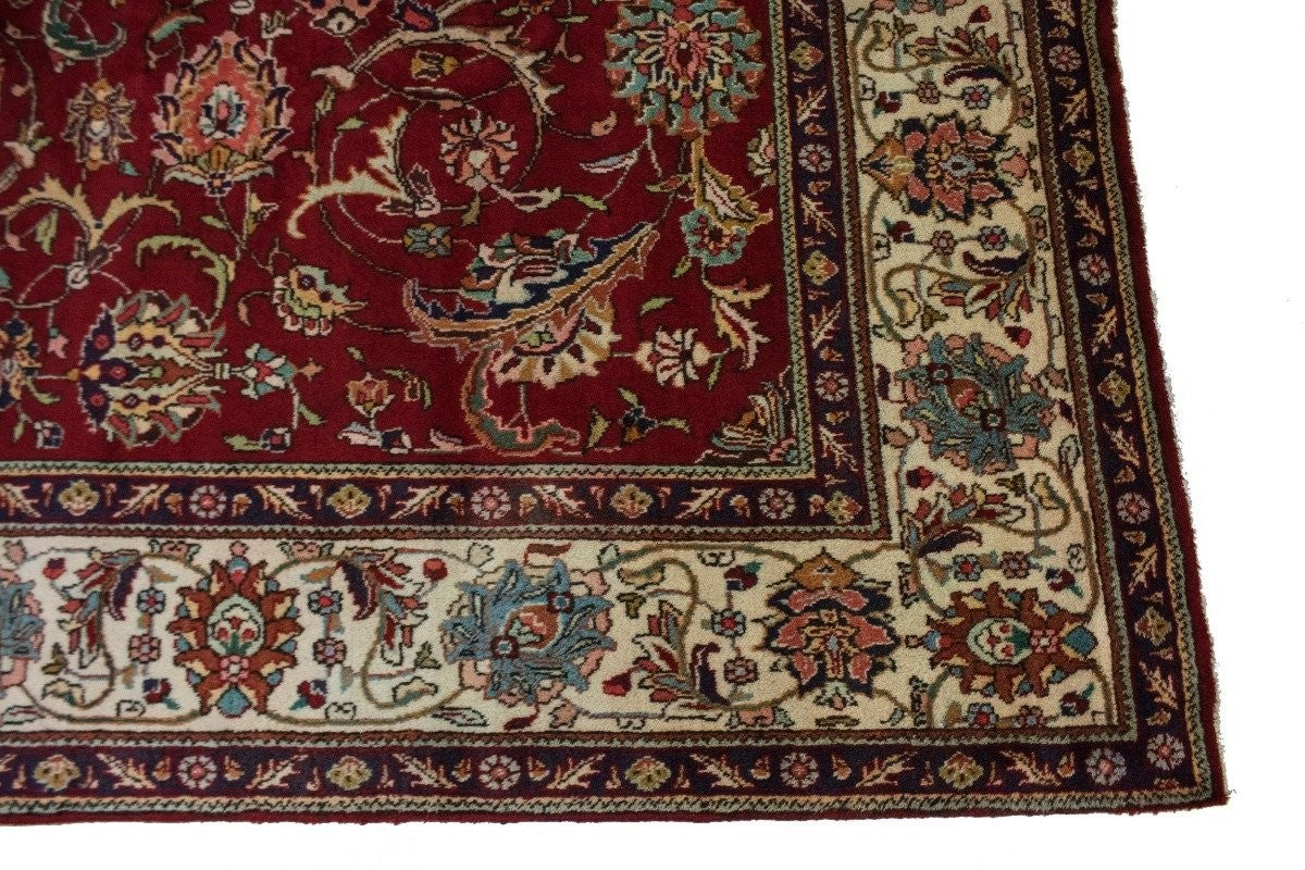 Vintage Handmade Wool Oriental Rug Classic Floral