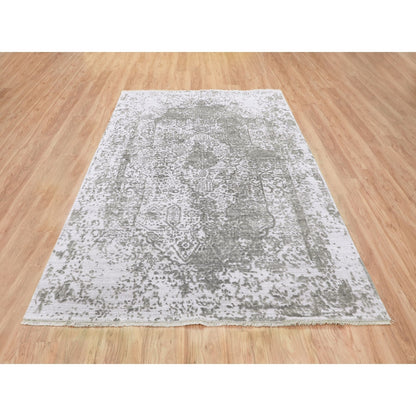6'X9' Wool And Pure Silk Hand Knotted Broken Design Fine Oriental Rug
