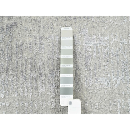 Rug 6'x6' Hand Loomed Wool and Silk Gray Fine Jacquard Round