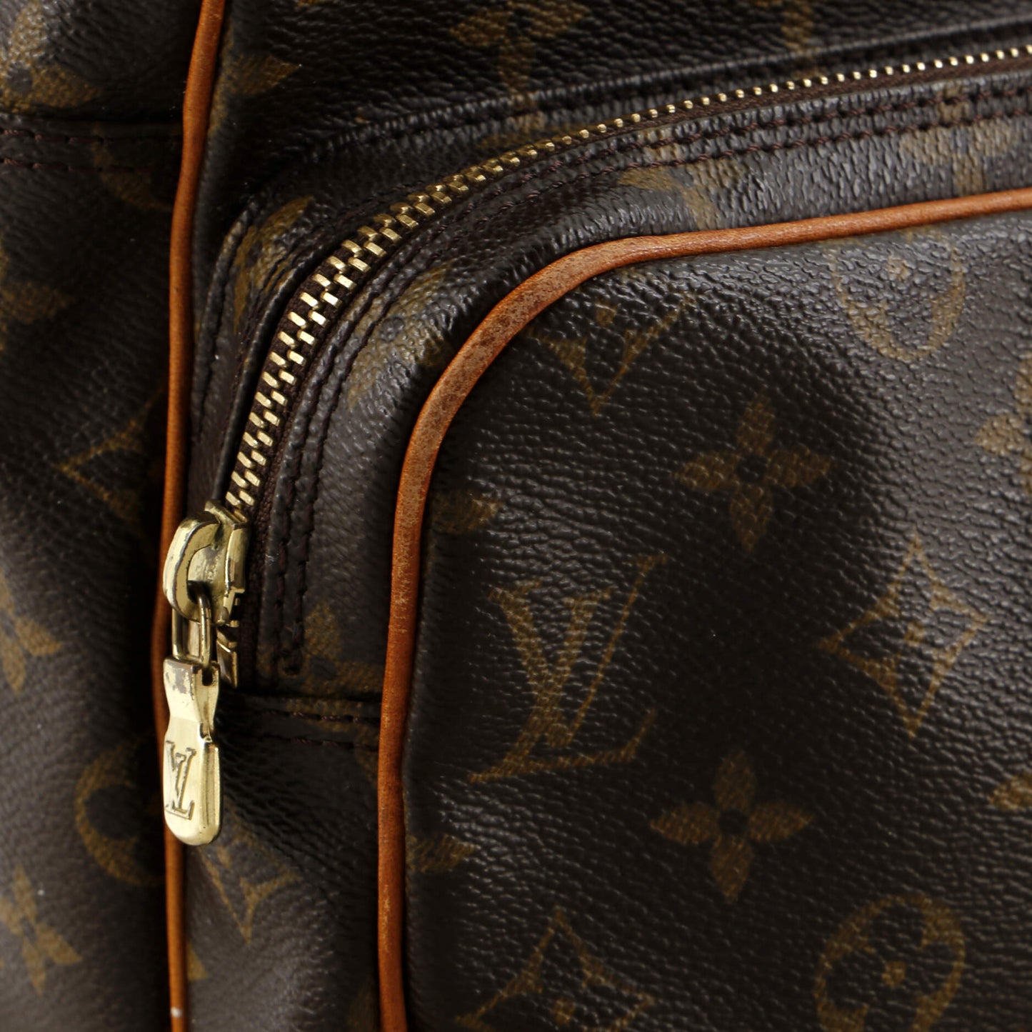 Louis Vuitton Nil Messenger Bag Monogram Canvas 28