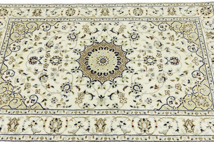 Indo-Nain Hand-Knotted Wool Oriental Rug Classic