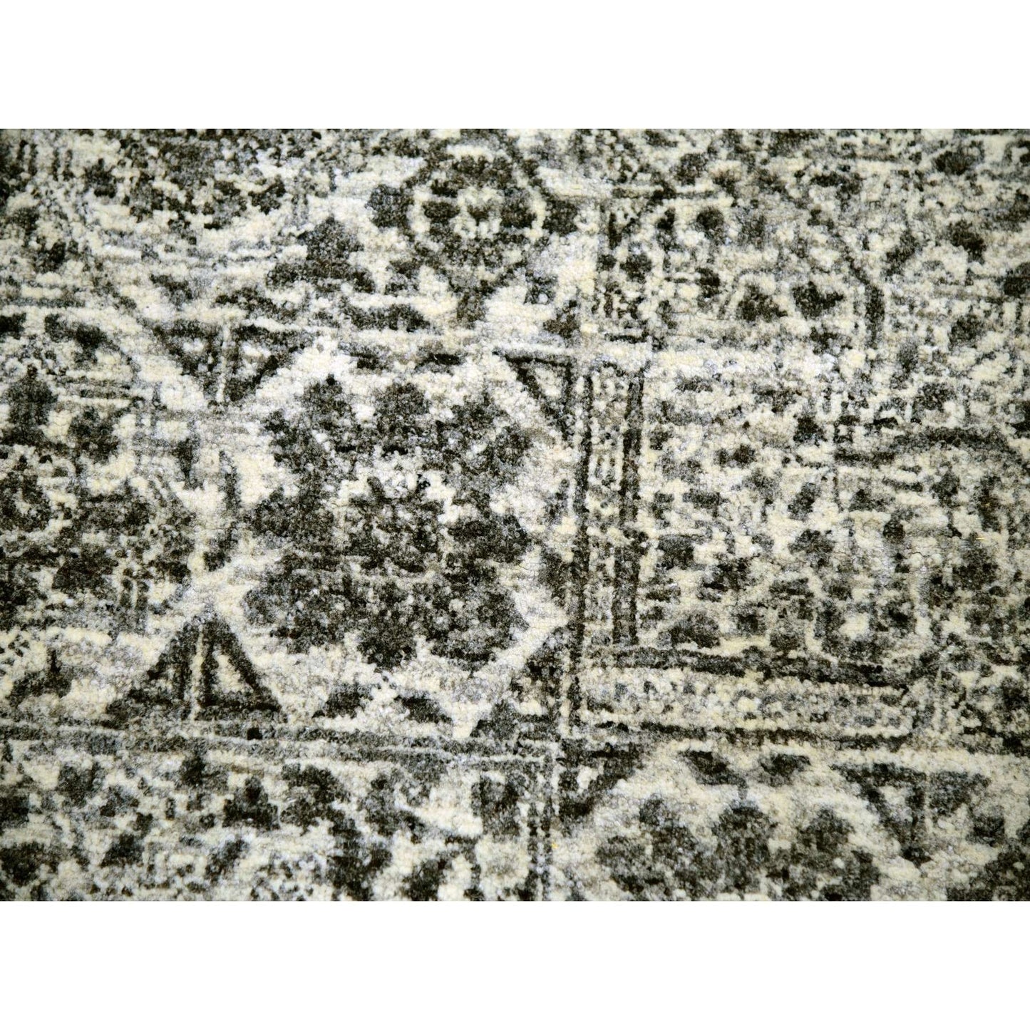 12'X12' Decorators White Hand Knotted Soft Wool Round Mamluk Dynasty Rug