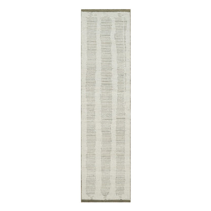 2'6"X10' Ivory Hand Woven Flat Weave Textured Natural Wool Runner Rug