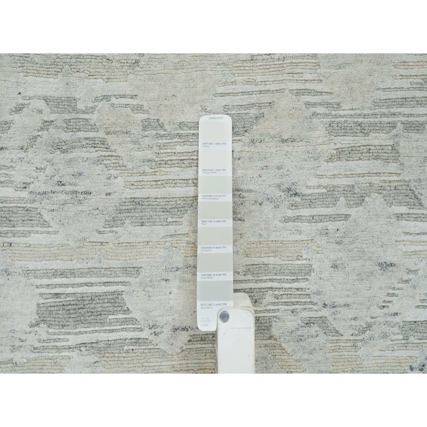 6'1"X6'2" Ivory Modern Design Undyed Natural Wool Hand Knotted Square Rug