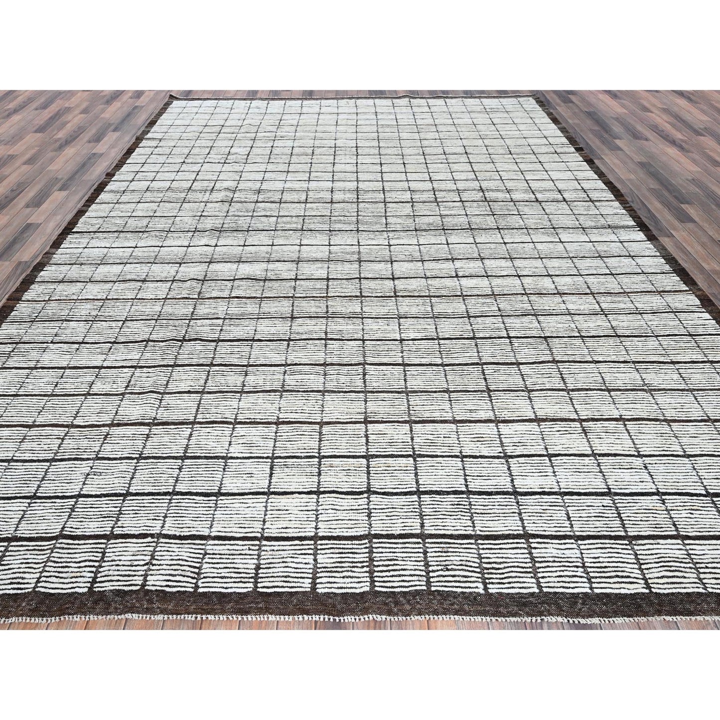 10'5"X13'8" White Moroccan Weave With Box Design All Wool Hand Knotted Rug