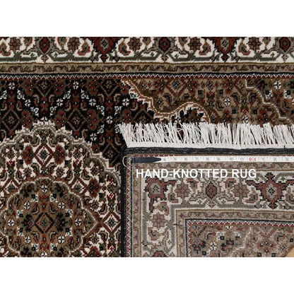 3'2"X5'4" Black Hand Knotted Rug Tebraz Mahi Medallion Design Pure Wool 175