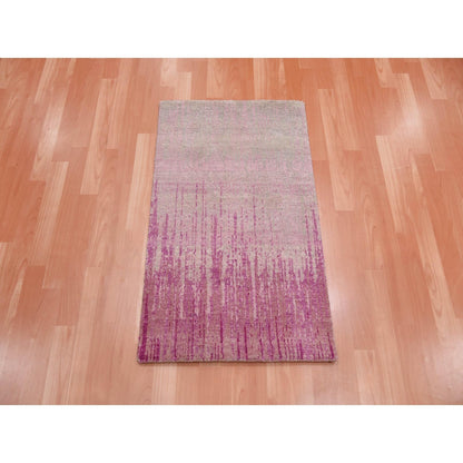 2'x3'2" Pink Vertical Ombre Design Natural Wool Hand Knotted Oriental Rug