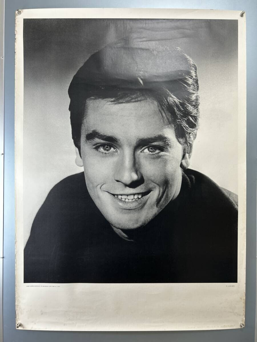 Alain Delon Large Poster 109X79 Cm (43X31 In)