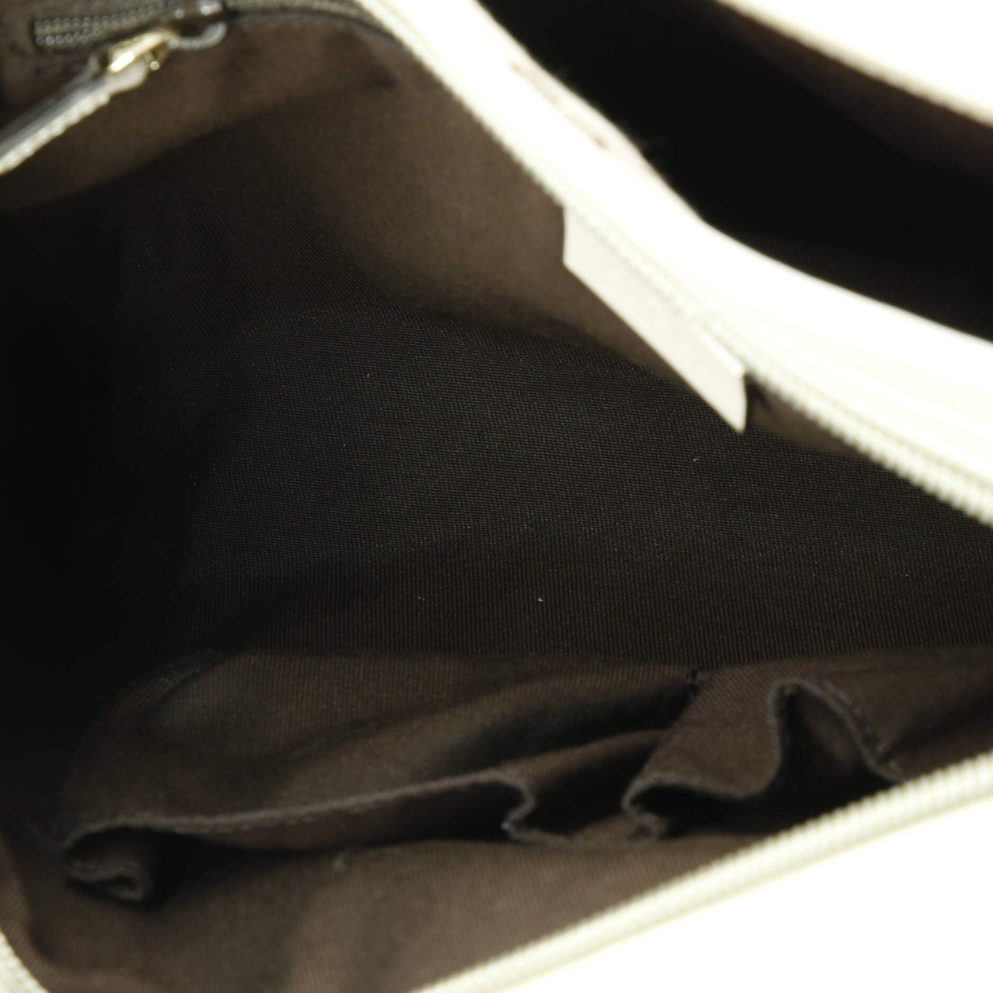 Gucci Flat Messenger Bag Gg Canvas Medium