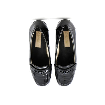 Chanel Women'S Cc Loafers Stitched Patent