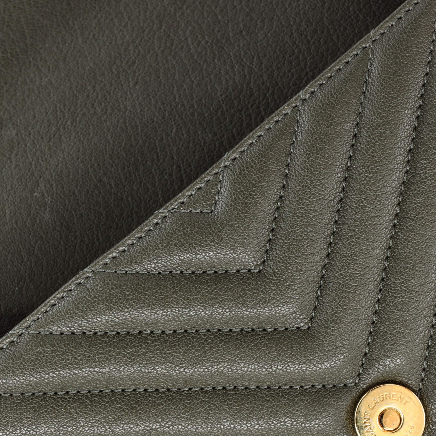 Saint Laurent Classic Monogram College Bag Matelasse Chevron Leather Medium