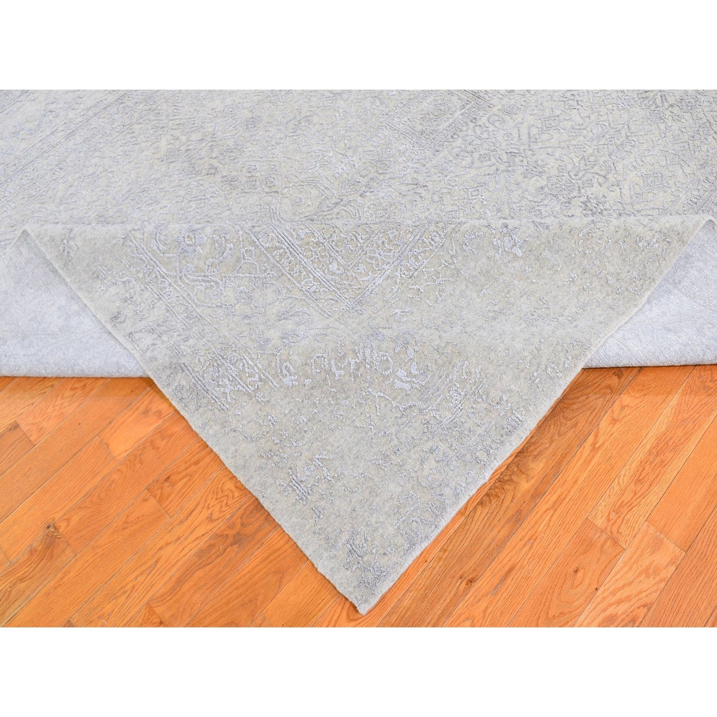 8'X10' Beige Wool And Silk Hand Loomed Fine Jacquard Rug