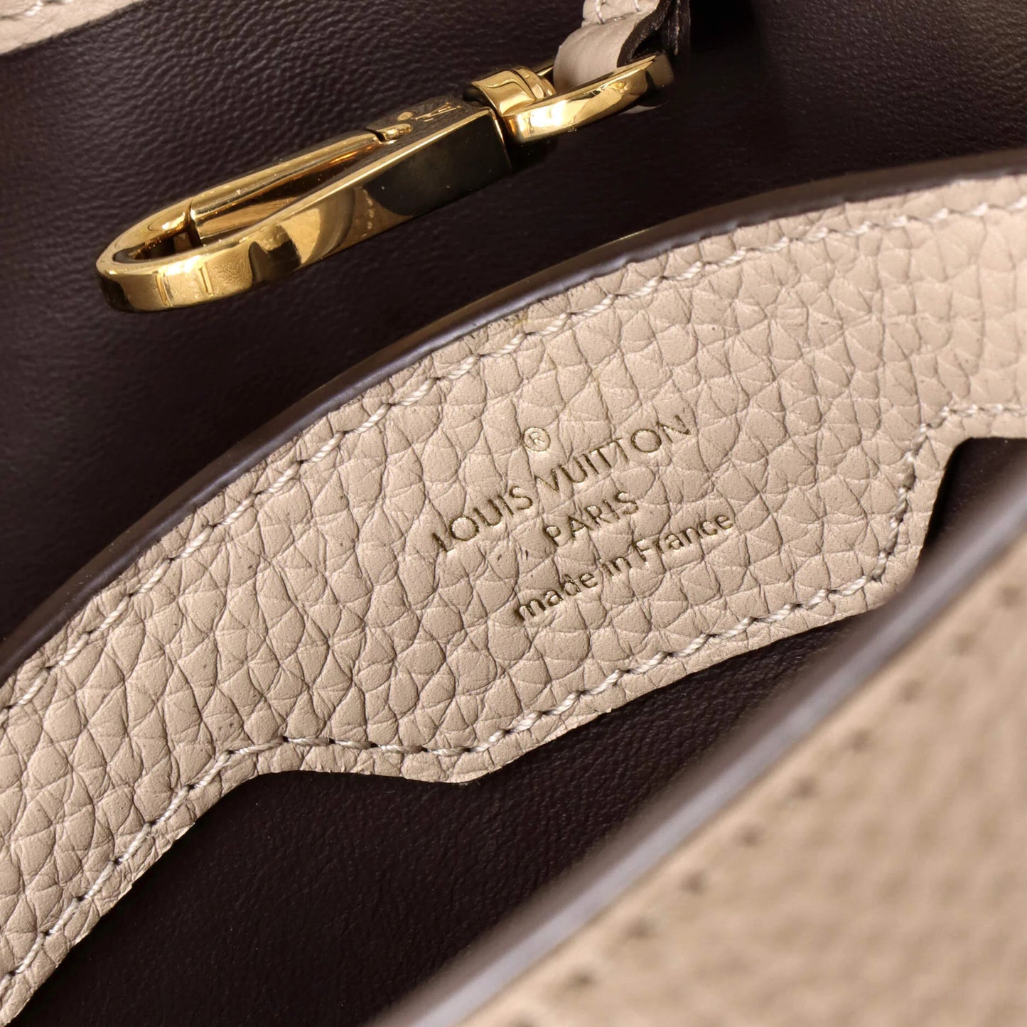 Louis Vuitton Capucines Bag Leather Mm