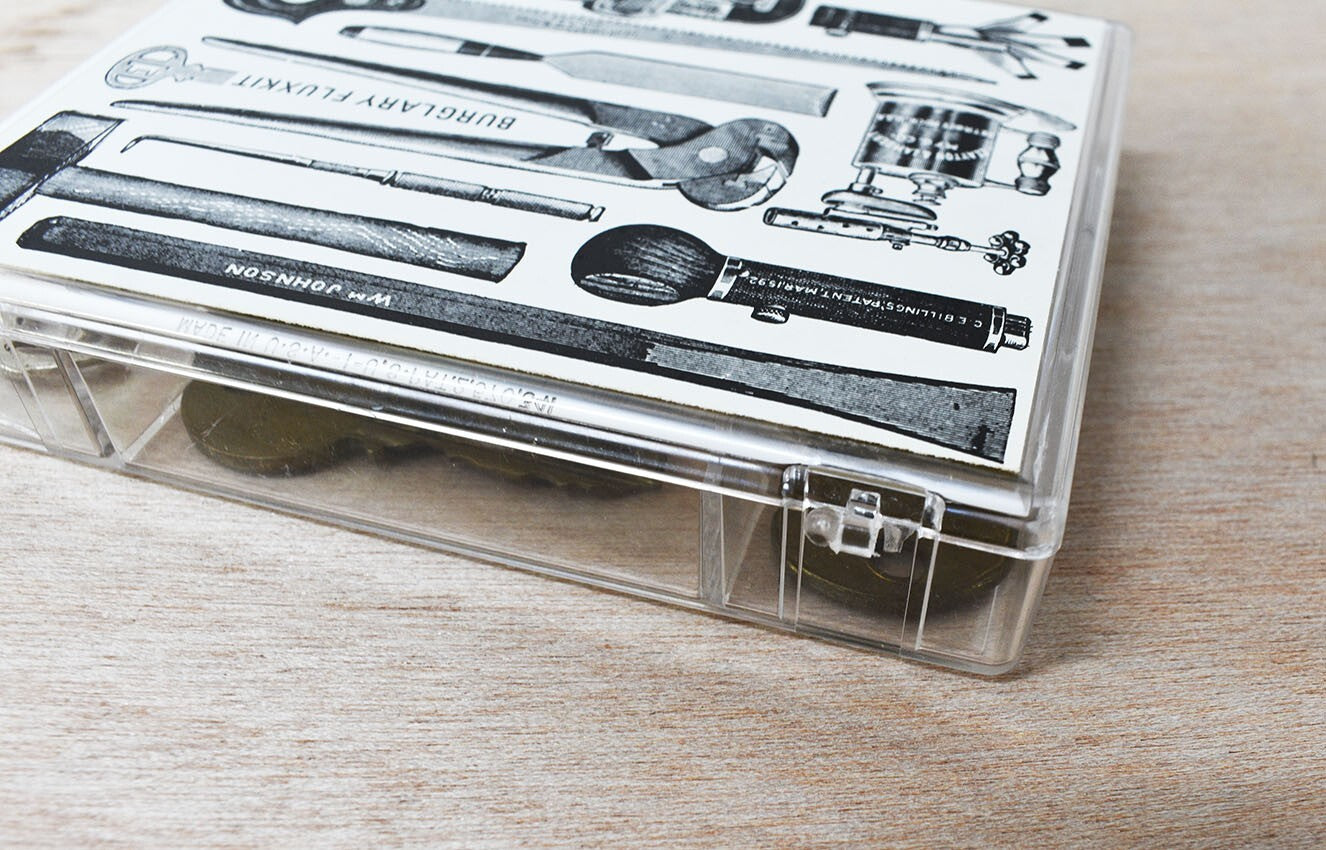 (label) George Maciunas 1988 ReFlux Editions 7 keys Case