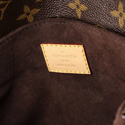 Louis Vuitton Pochette Metis Monogram Canvas