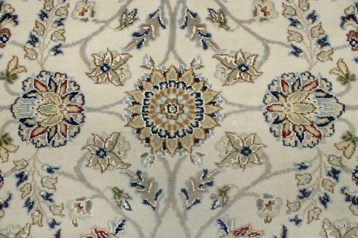 Extra Fine Hand-Knotted Indo-Nain Round Rug 6X6 ft Cream Floral