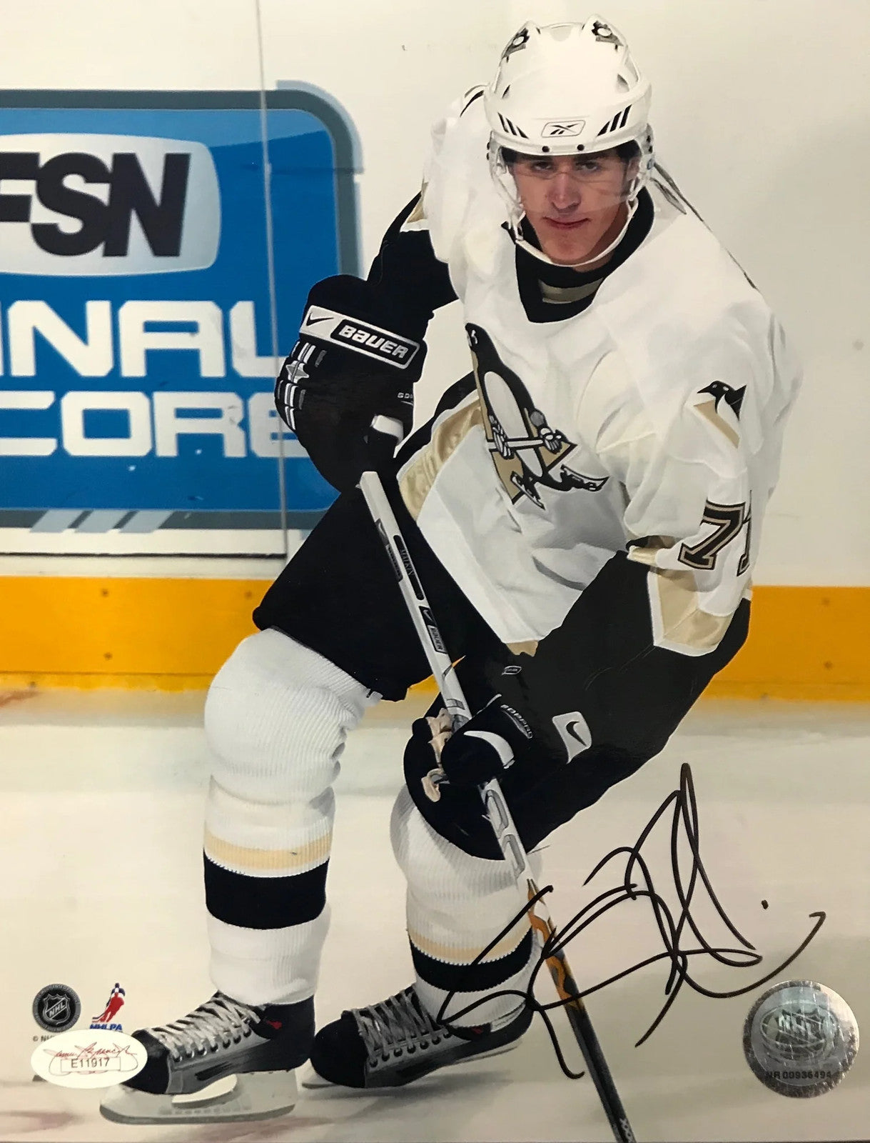 Evgeni Malkin Autographed 8X10 Photo (Jsa)