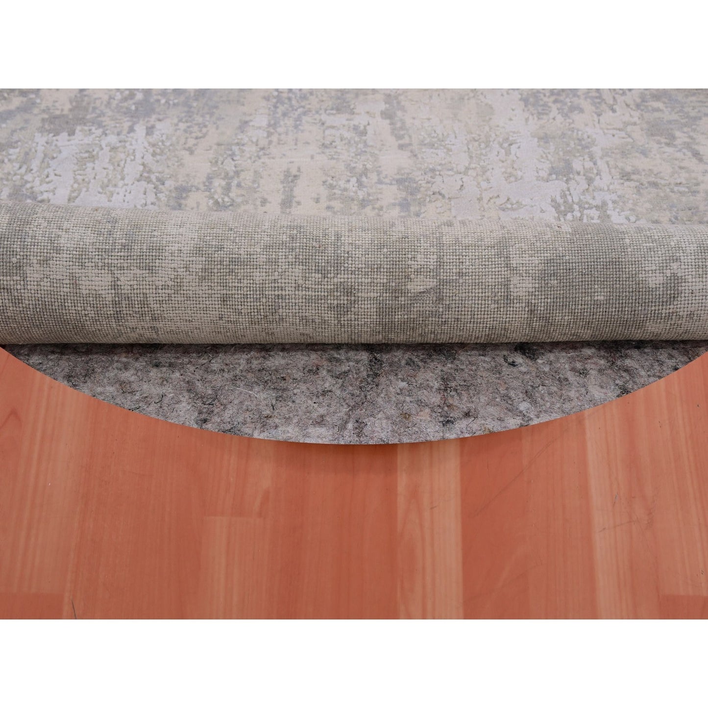 4'X4' Moonquake Gray Wool And Silk Hand Knotted Abstract Design Round Rug