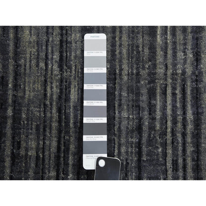 2'6"X12'6" Gray Modern Ombre Design Hand Knotted Soft Wool Runner Rug