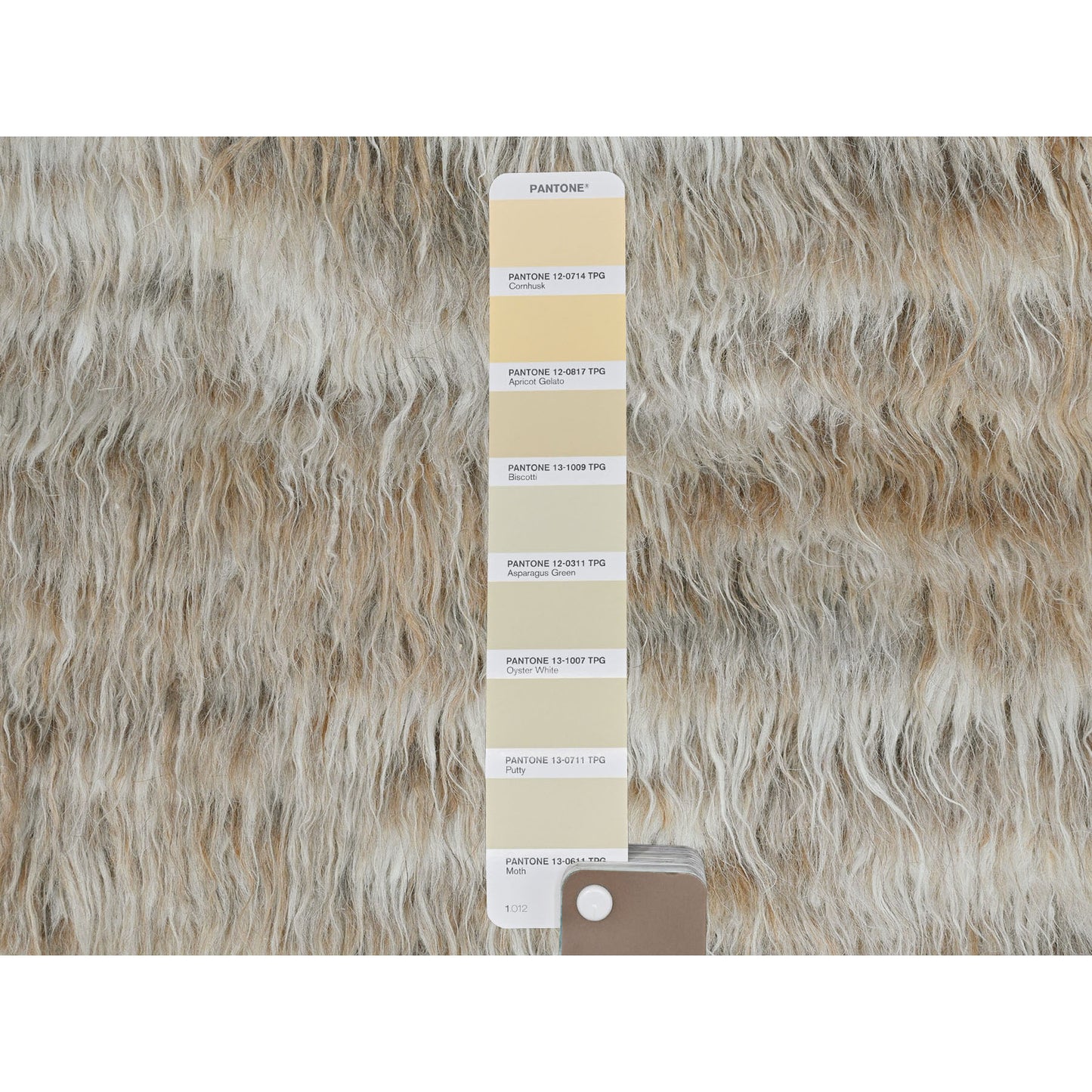 3'2"X5'6" Beige Hand Knotted Shaggy Moroccan Undyed Natural Wool Rug