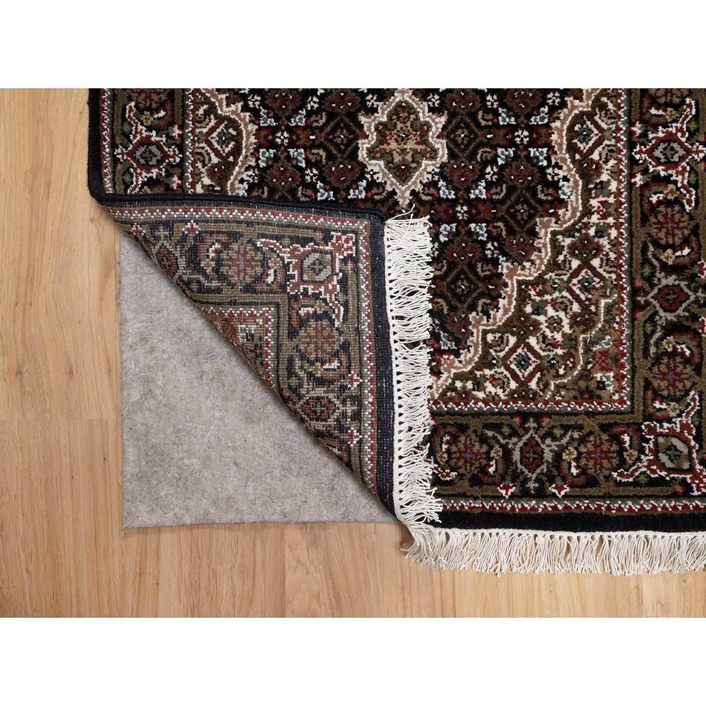 2'5"X6'7" Black Hand Knotted Rug Tebraz Mahi With Medallion Design Wool