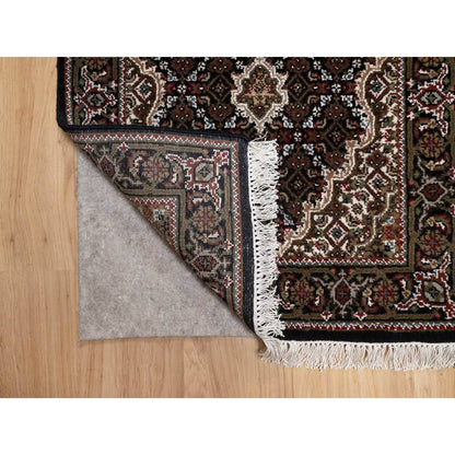 2'5"X6'7" Black Hand Knotted Rug Tebraz Mahi With Medallion Design Wool