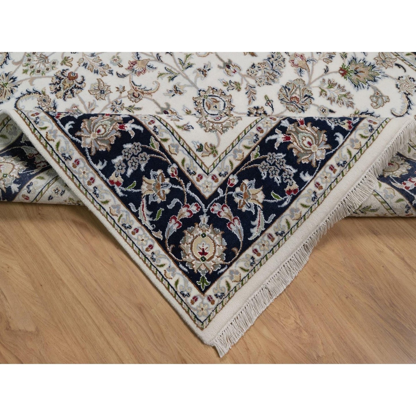 5'9"X9'2" Ivory Wool And Silk Nain With Flower Design Hand Knotted Rug