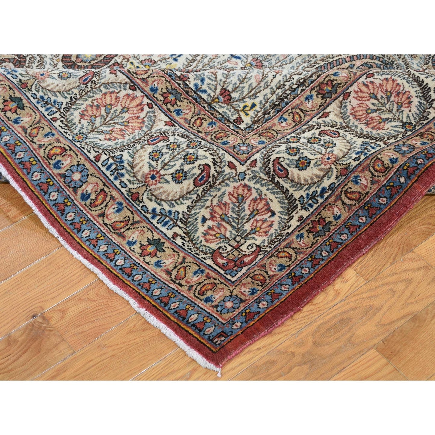 6'3"X8'9" Ivory Antique Good Condition Paisley Design Oriental Rug