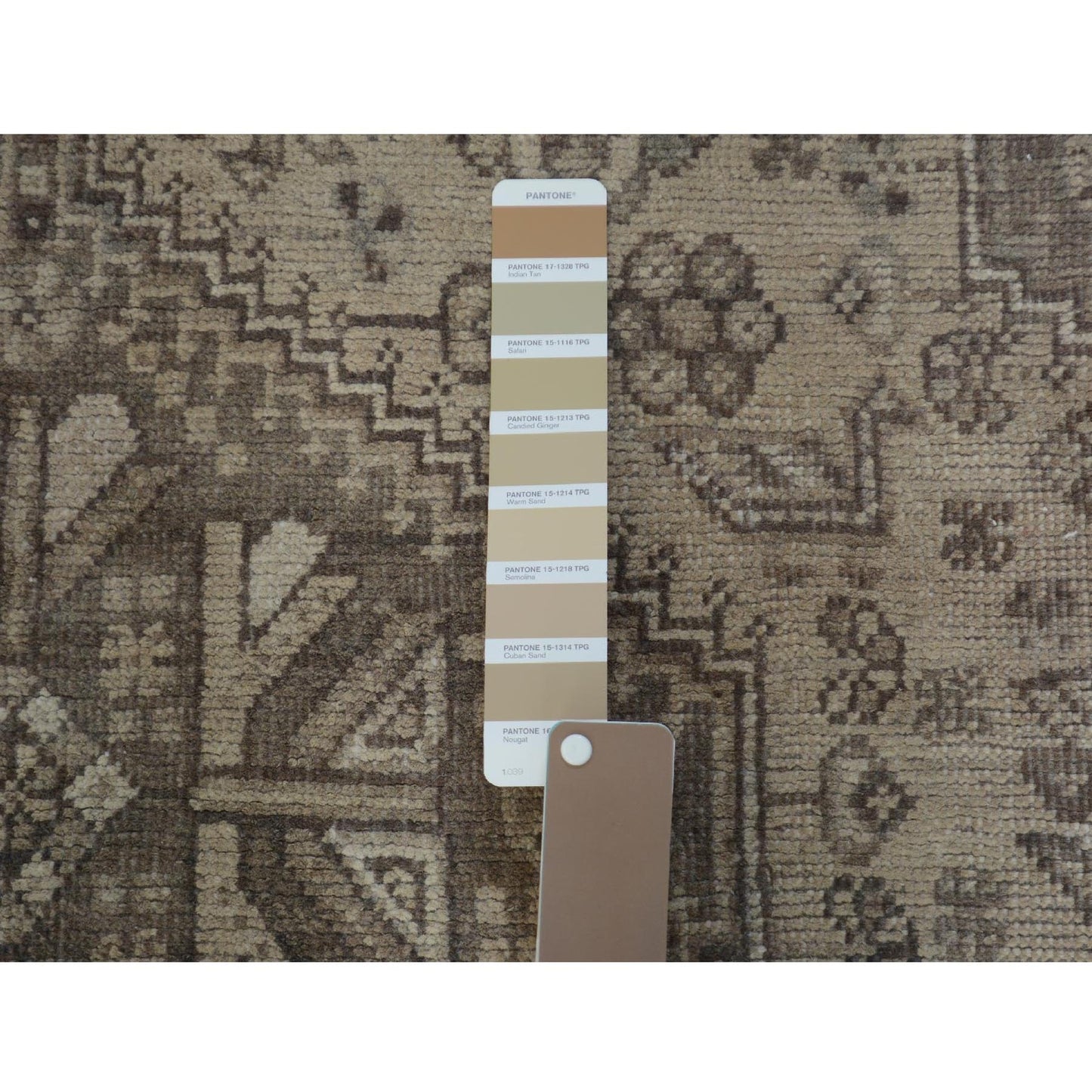 5'8"X8' Natural Colors Old And Worn Down Farsian Sheeraz Hand Knotted Rug
