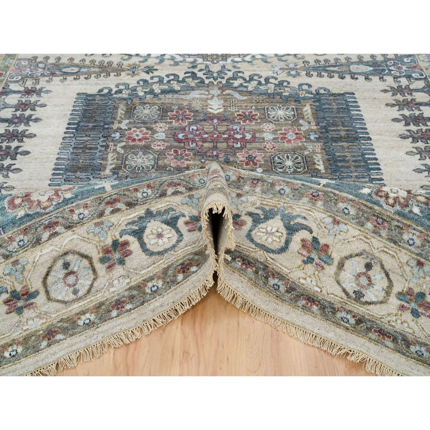 9'8"X10' Winter White Hand Knotted Viss Design Wool Square Oriental Rug