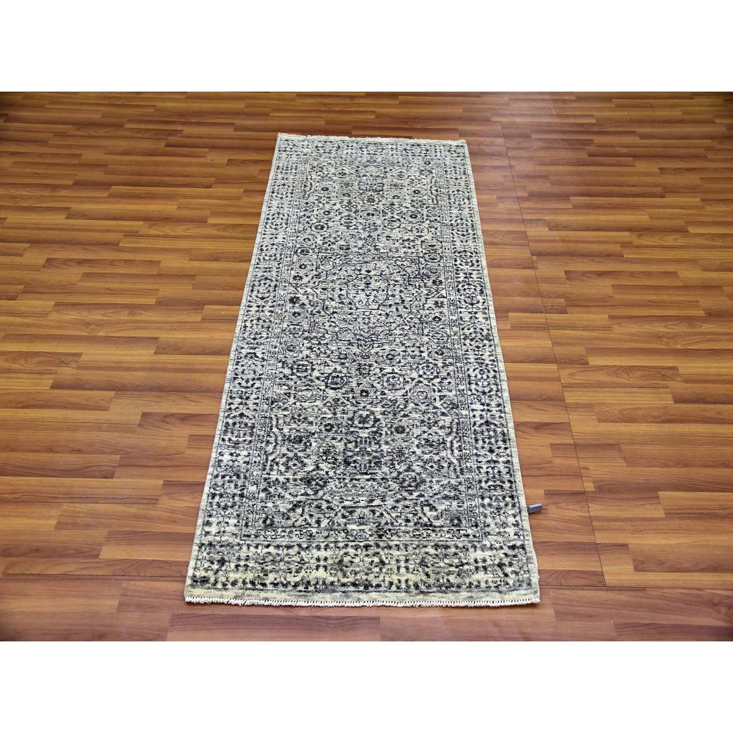 2'7"X6' White Mamluk Dynasty Design Undyed Wool Hand Knotted Runner Rug