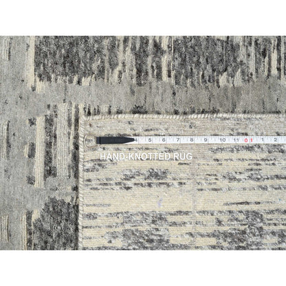 4'X6'1" Light Gray Modern Design Natural Wool Hand Knotted Rug