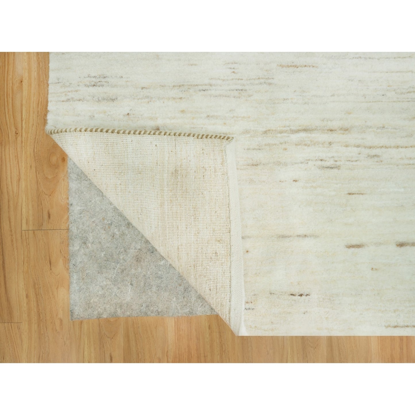 5'X5' White Thick And Plush Plain Design Wool Hand Knotted Rug