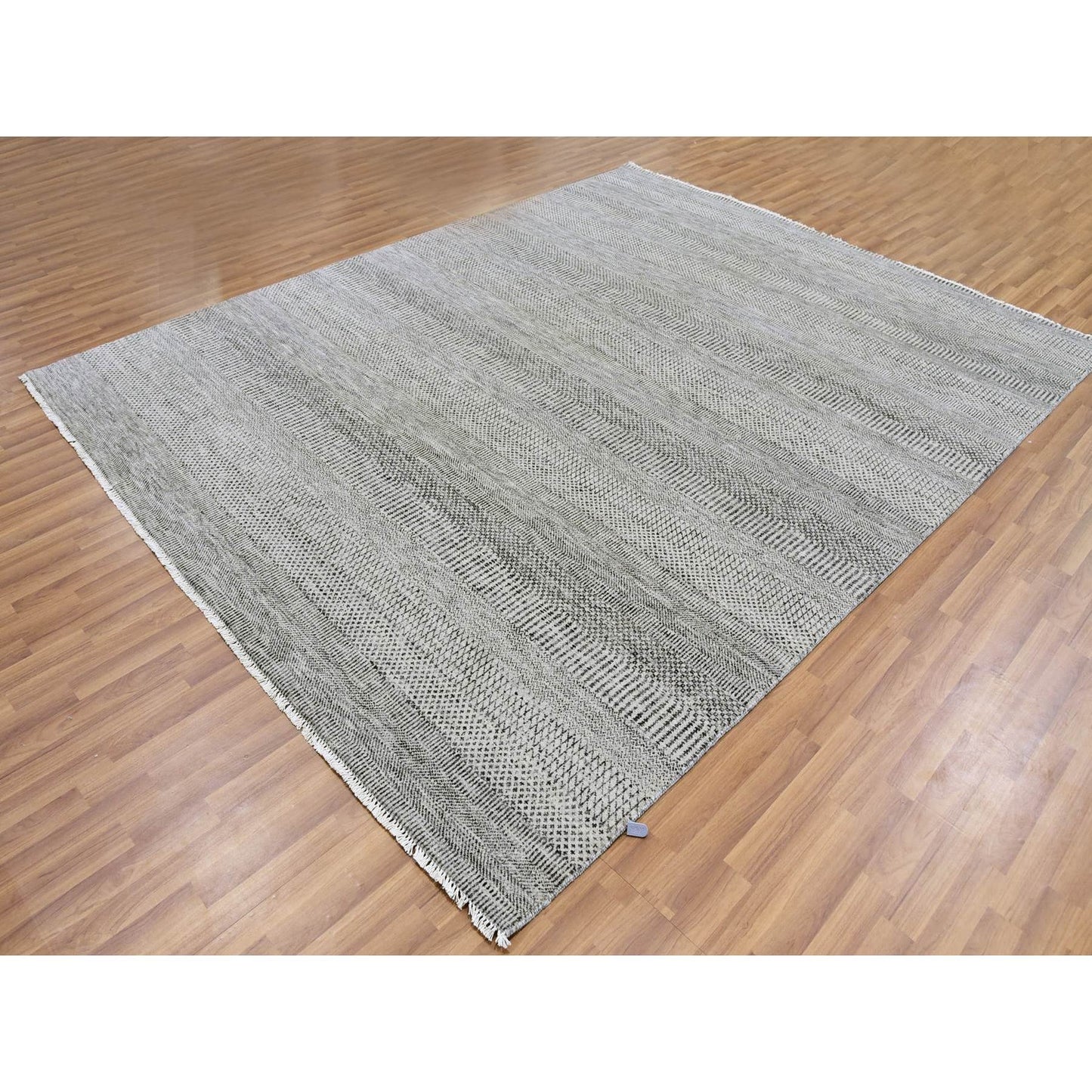 8'X10' Pastel Gray Undyed Wool Grass Design Hand Knotted Oriental Rug