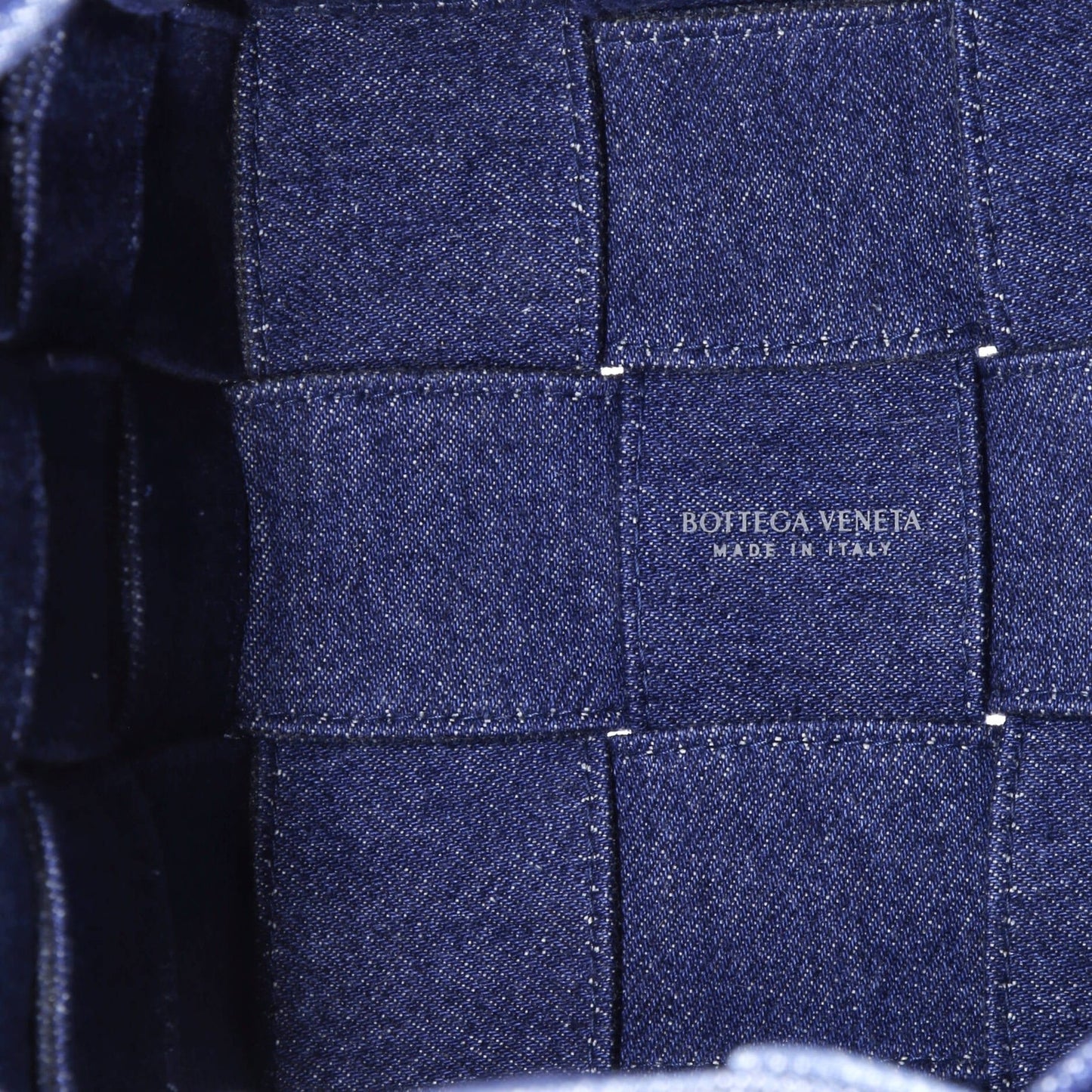 Bottega Veneta Cassette Bucket Bag Maxi Intrecciato Denim Small