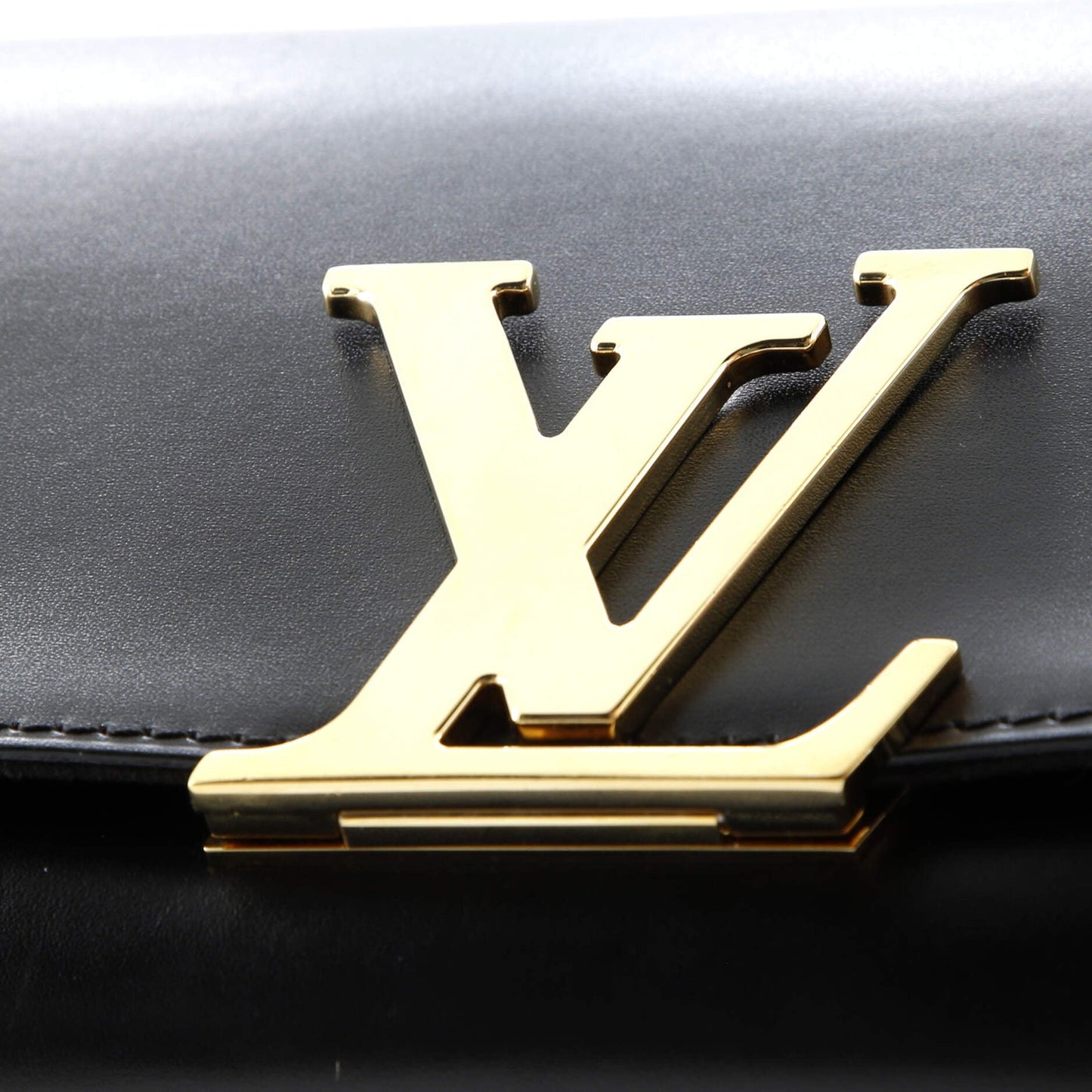 Louis Vuitton Chain Louise Clutch Leather Mm