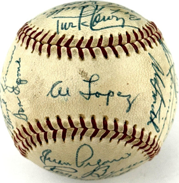 1962 Chicago White Sox Team Signed Baseball (30)