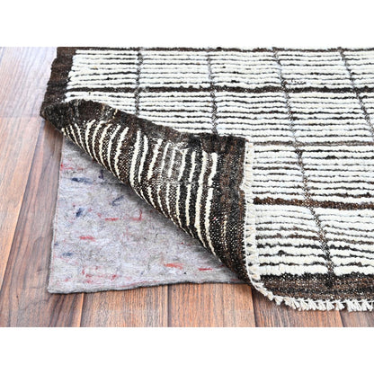 2'1"X3' White Moroccan Weave With Box Design Pure Wool Hand Knotted Rug