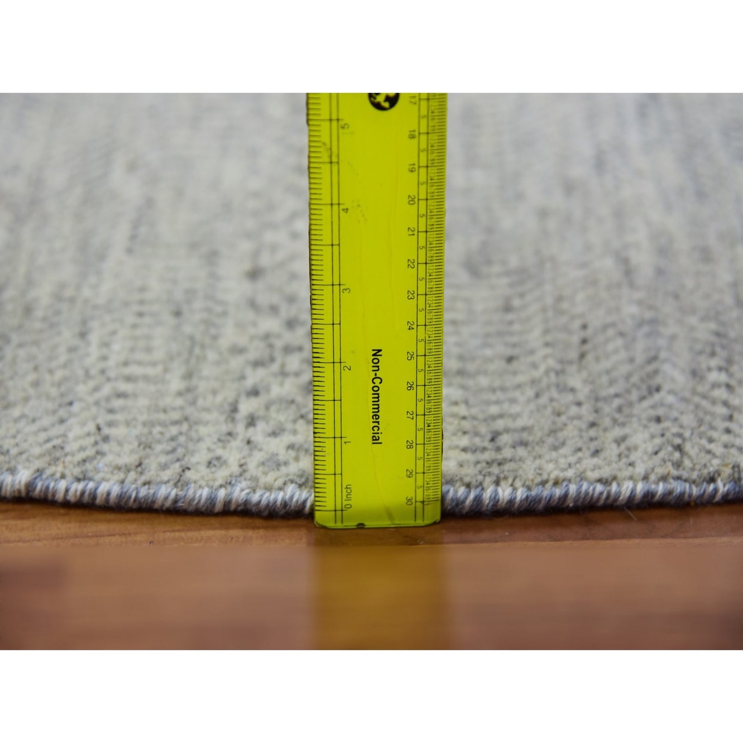 Rug 5'x5' Perfect Gray Undyed Wool Hand Knotted Grass Design Round