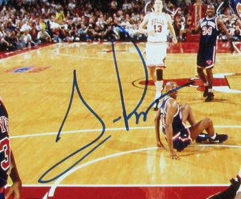Scottie Pippen Hof Autographed 16X20 Photo Bulls Framed Beckett 176740