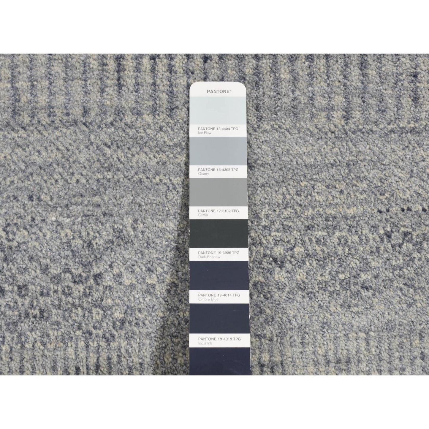 5'10"X5'10" Gray Wool And Silk Grass Design Hand Knotted Round Rug