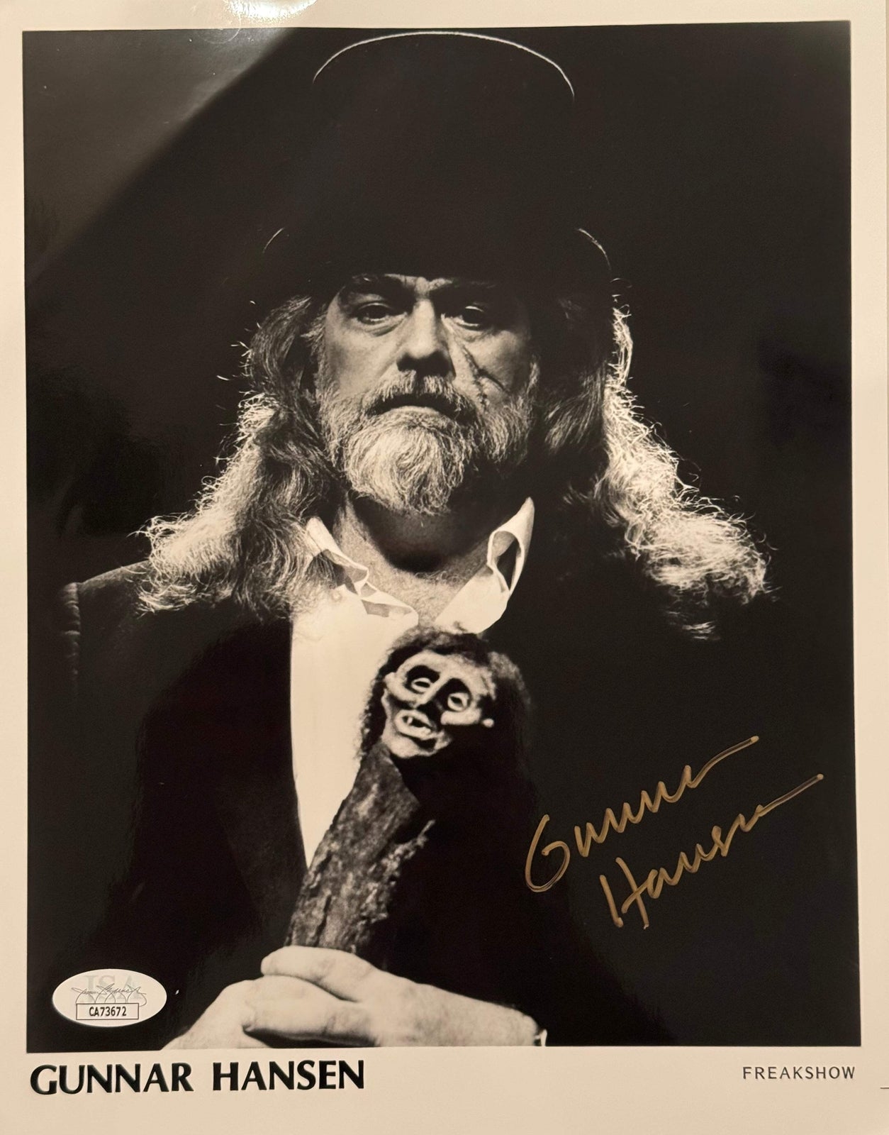 Gunnar Hansen Autographed Texas Chainsaw Massacre 8X10 Photo (Jsa)