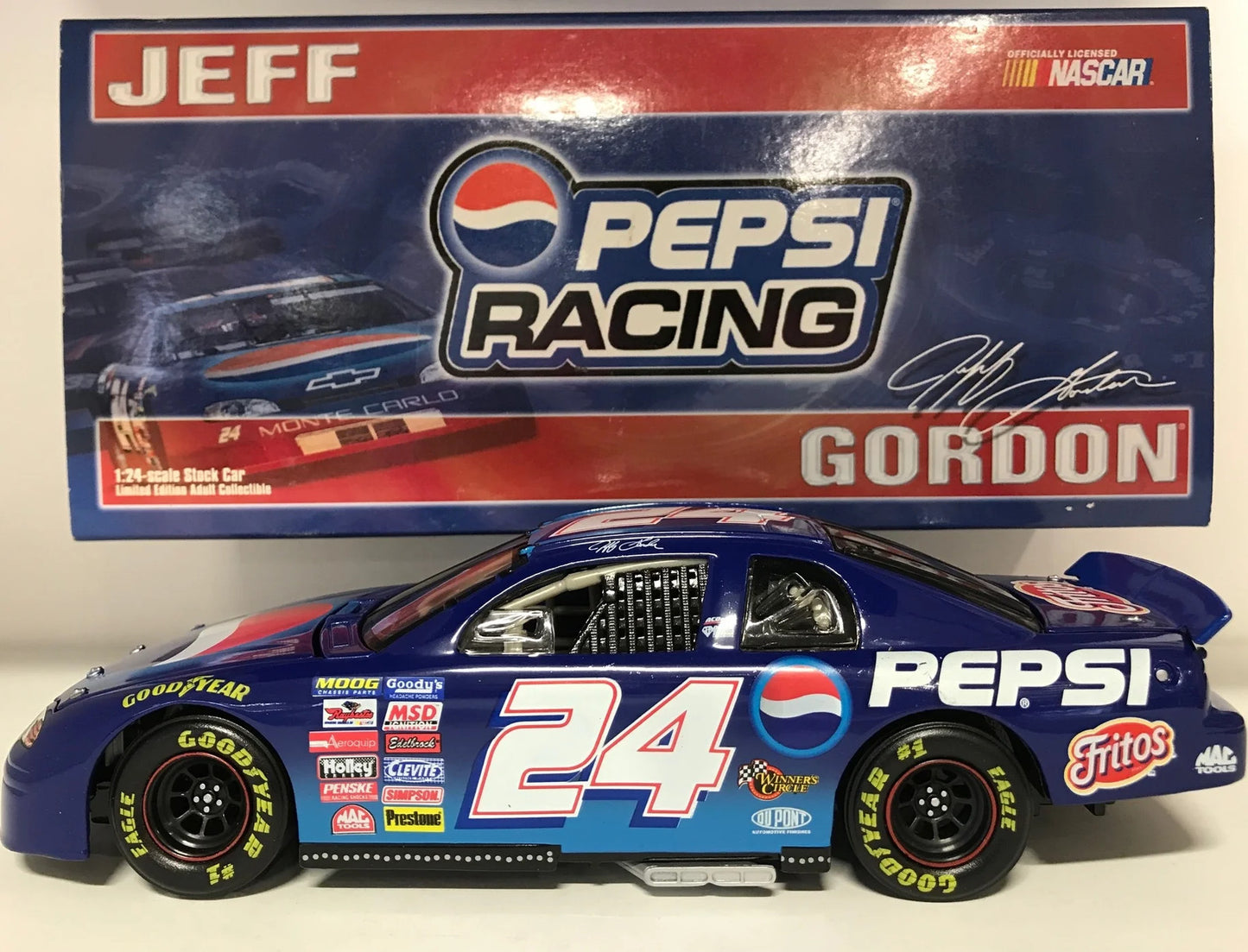 Jeff Gordon Unsigned 1:24 Scale Die Cast Car