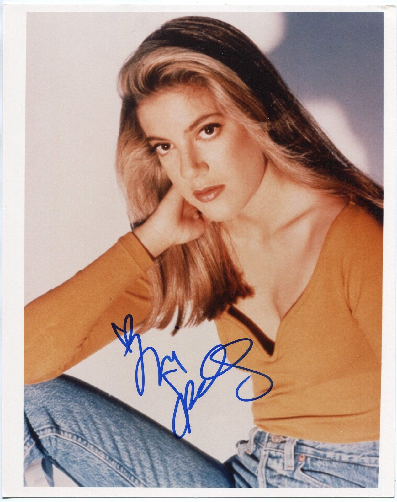 Tori Spelling Autographed 8X10 Photo