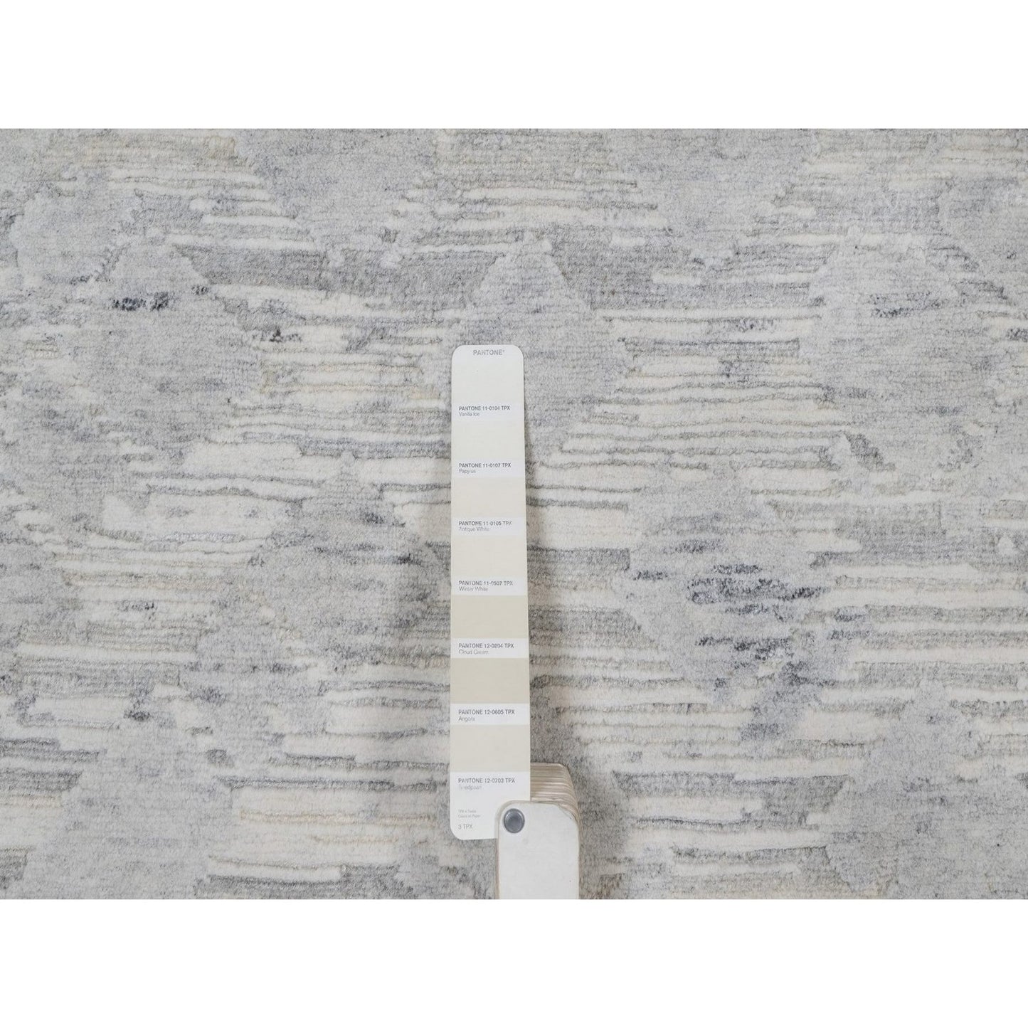 8'X10'2" Cream White Modern Design Hand Knotted Undyed Natural Wool Rug